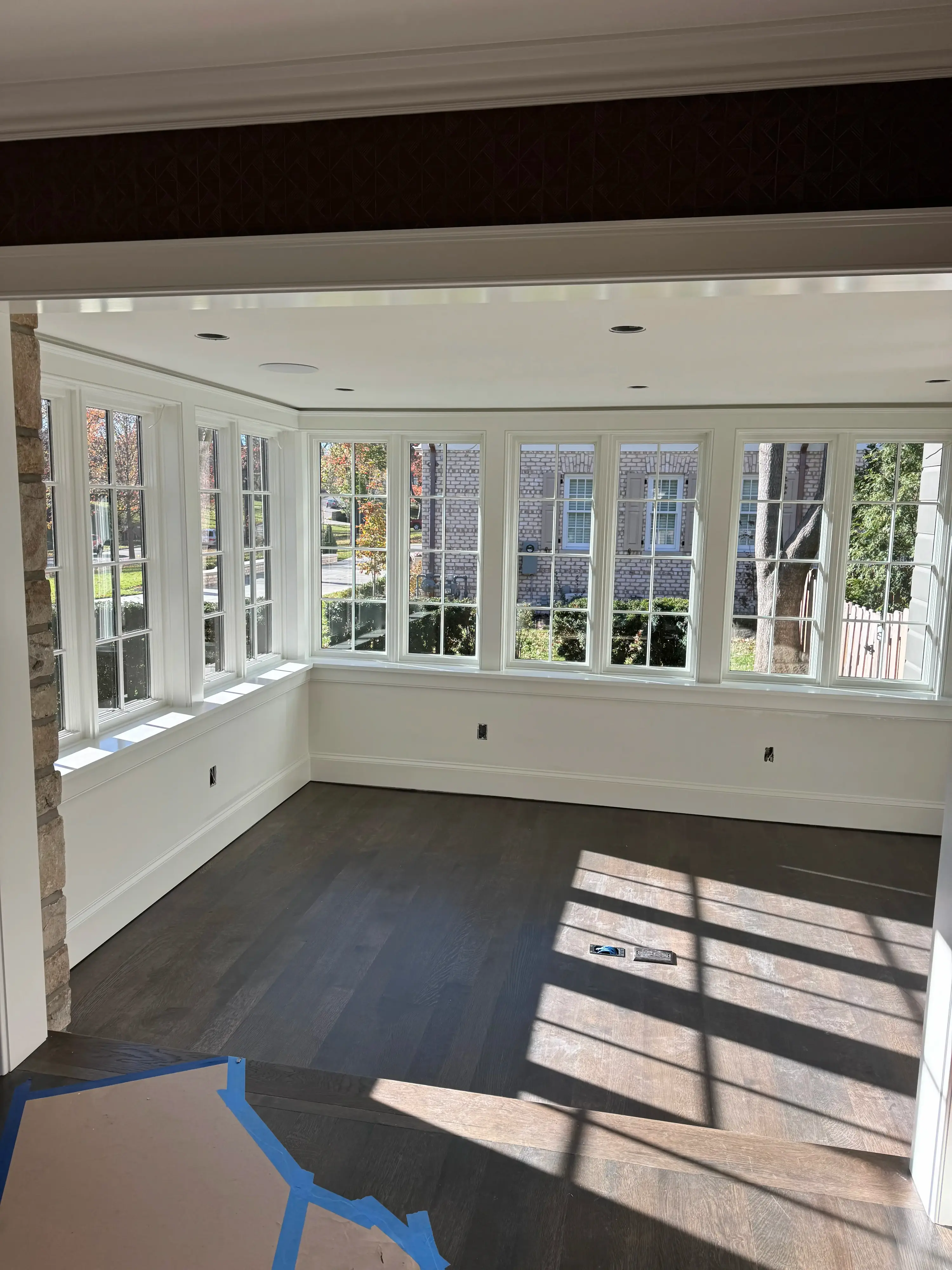 Precise trim installation detail